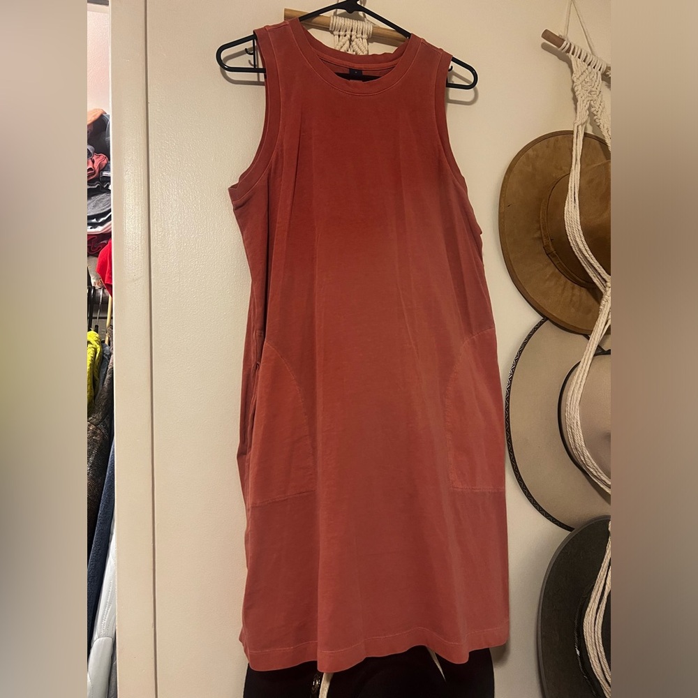 like new ⭐️ old navy rust / coral t-shirt dress with pockets